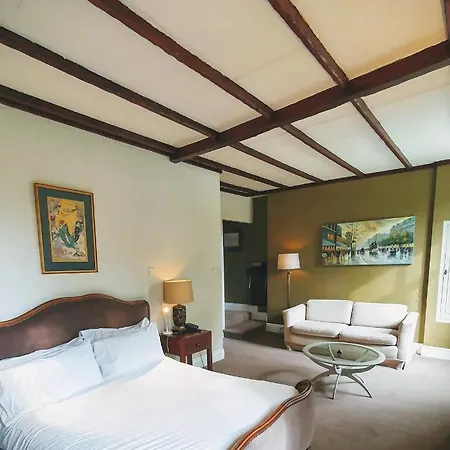 Hotel The Mount Royale